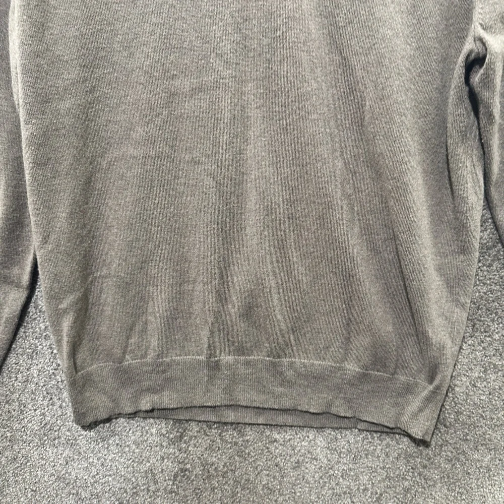 J Crew‎ Mercantile Men Large V-Neck Sweater Gray Merino Wool Blend Classic